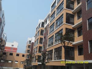 河南省平輿縣輿新家園